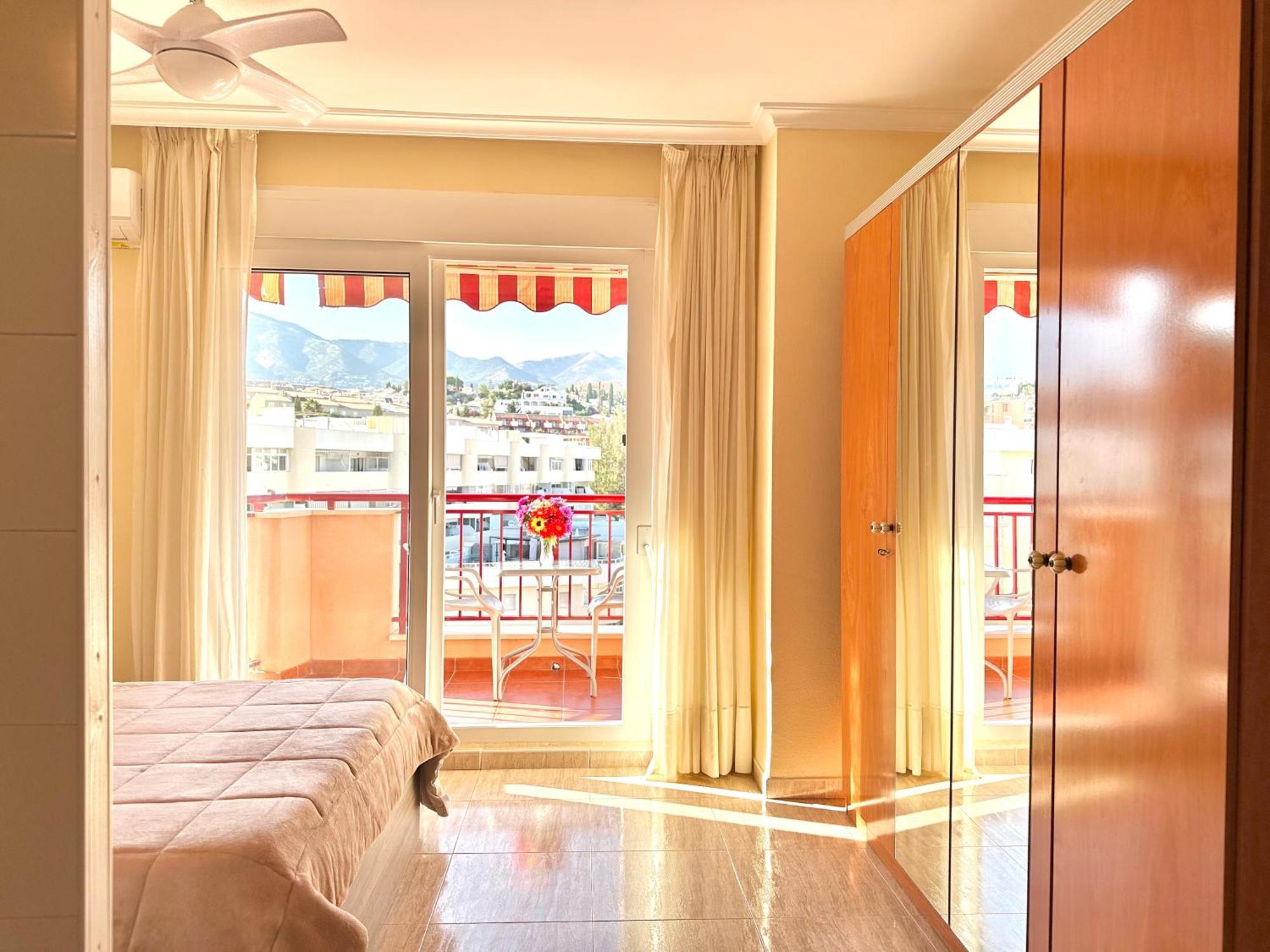 Studio In Costa Del Sol, Sea, Sunshine & Views フエンヒロラ エクステリア 写真